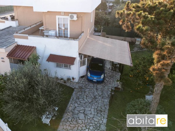 appartamento in vendita ad Anzio in zona Mare