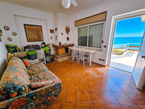 appartamento in vendita ad Anzio in zona Mare
