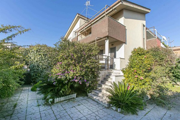 villa in vendita ad Anzio