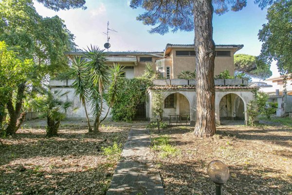 appartamento in vendita ad Anzio in zona Villa Claudia
