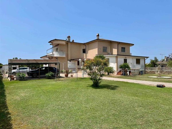 casa indipendente in vendita ad Anzio
