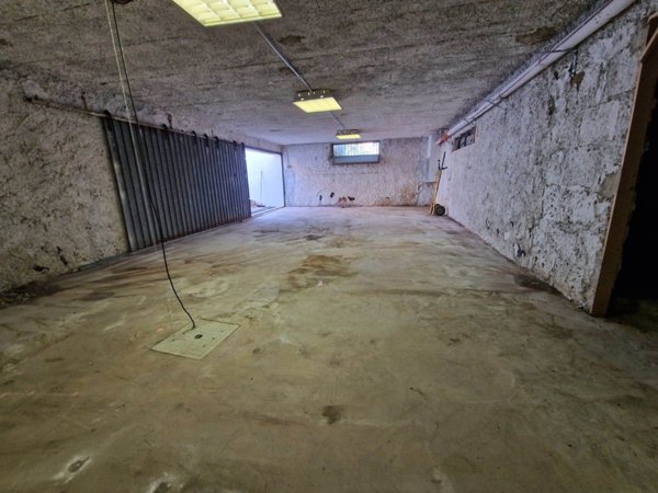 locale di sgombero in vendita ad Anzio