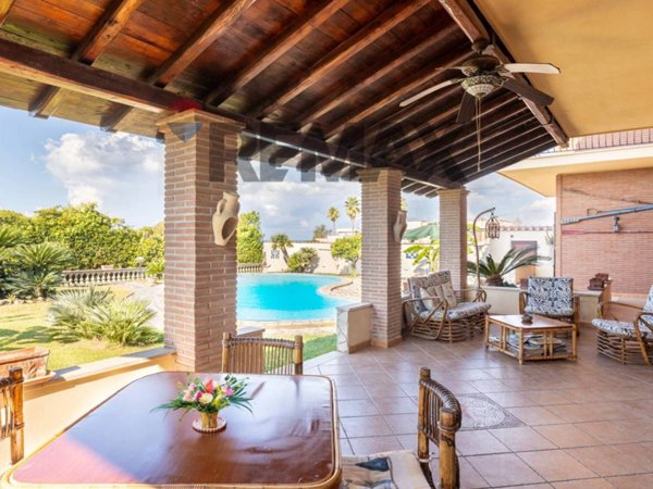 casa indipendente in vendita ad Anzio in zona Mare