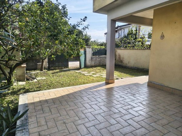 casa indipendente in vendita ad Anzio