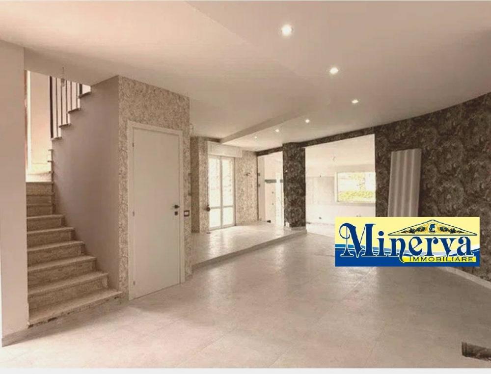 casa indipendente in vendita ad Anzio in zona Villa Claudia