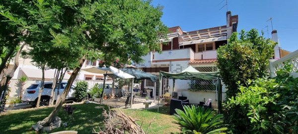 casa indipendente in vendita ad Anzio