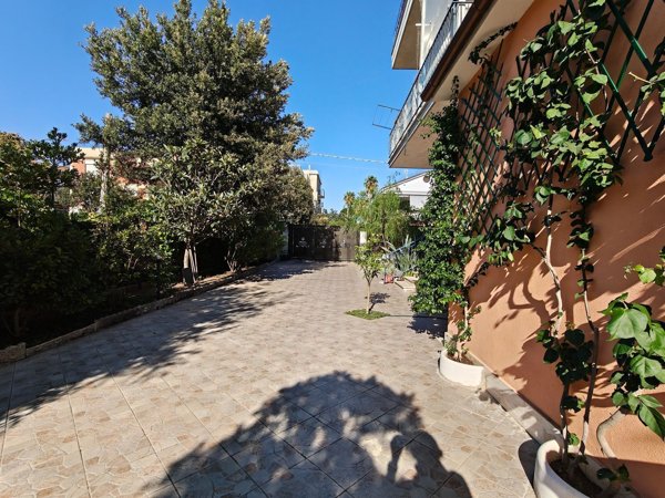 appartamento in vendita ad Anzio in zona Mare