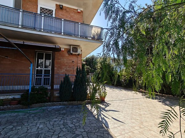 appartamento in vendita ad Anzio in zona Mare