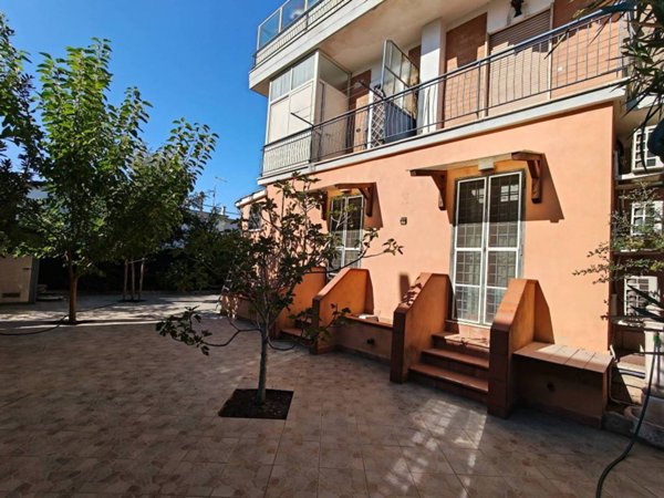 appartamento in vendita ad Anzio in zona Mare