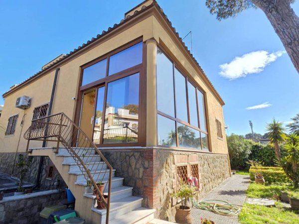 casa indipendente in vendita ad Anzio in zona Marechiaro