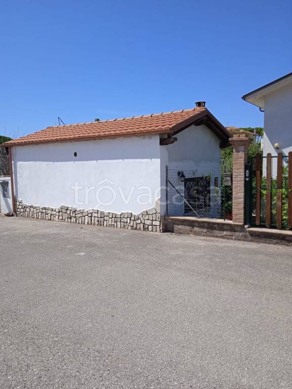 casa indipendente in vendita ad Anzio in zona Lido dei Pini