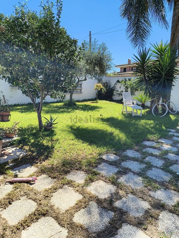 casa indipendente in vendita ad Anzio