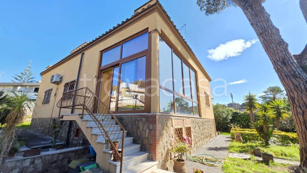 casa indipendente in vendita ad Anzio in zona Marechiaro