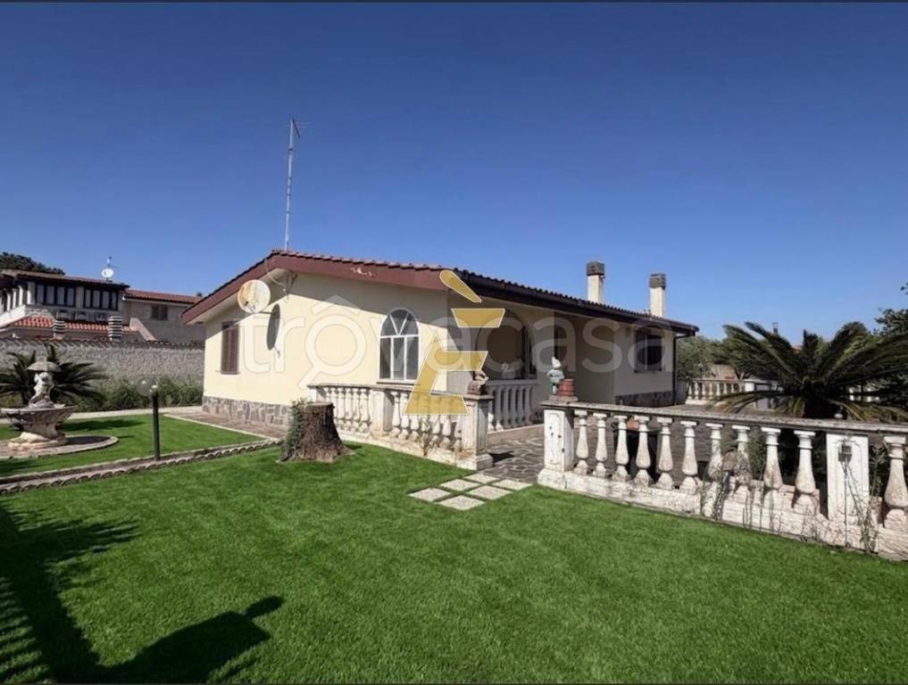 casa indipendente in vendita ad Anzio