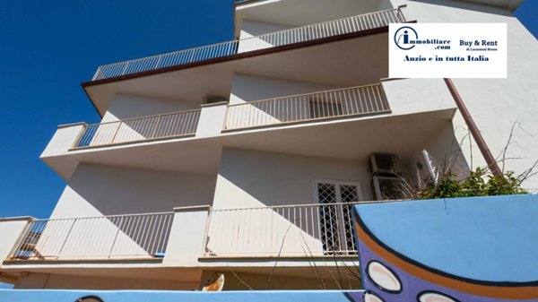 appartamento in vendita ad Anzio in zona Mare