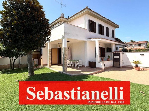 casa indipendente in vendita ad Anzio in zona Stazione