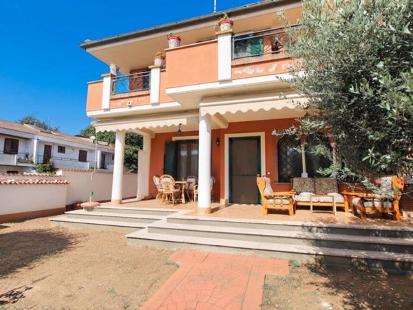 casa indipendente in vendita ad Anzio