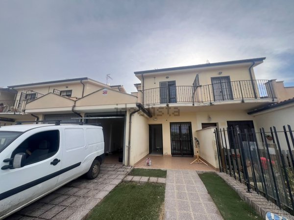 casa indipendente in vendita ad Anzio