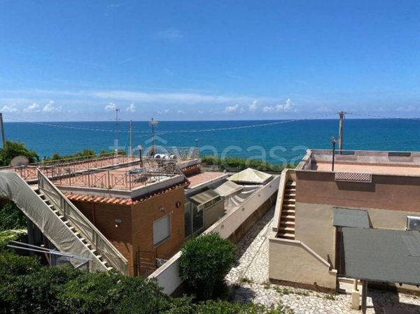 casa indipendente in vendita ad Anzio in zona Cincinnato