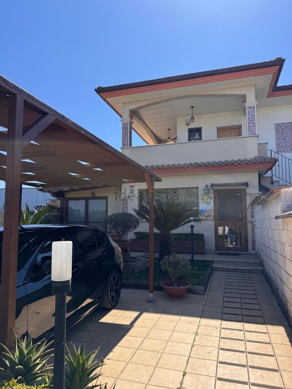 casa indipendente in vendita ad Anzio