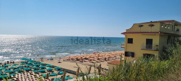 appartamento in vendita ad Anzio in zona Mare