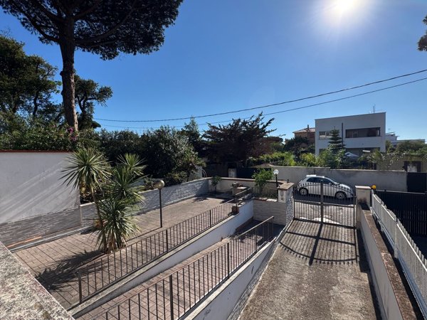 quadrivano in vendita ad Anzio in zona Mare