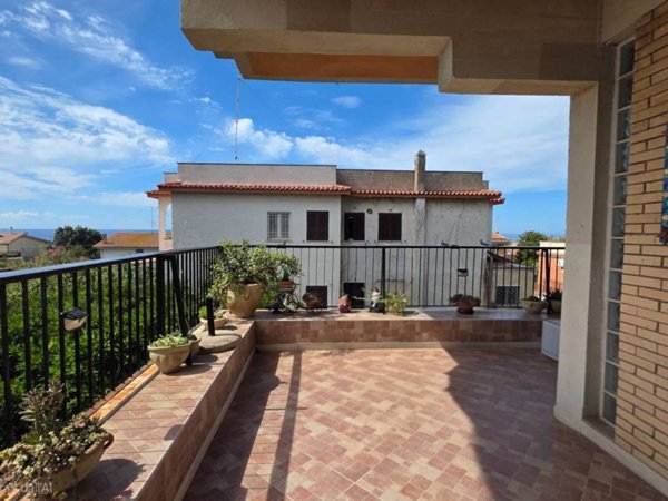 appartamento in vendita ad Anzio in zona Lido delle Sirene