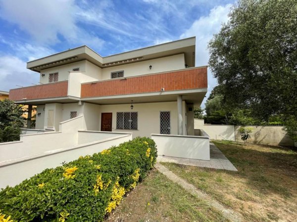 casa indipendente in vendita ad Anzio in zona Mare