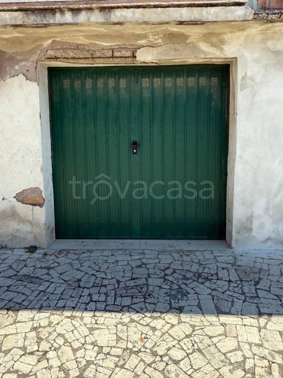 box auto in vendita ad Anzio in zona Mare