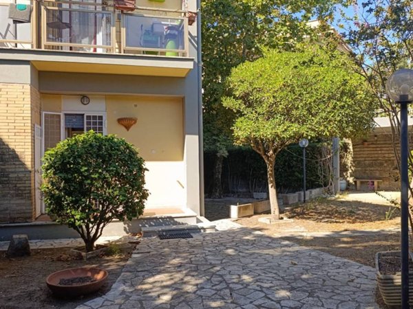 appartamento in vendita ad Anzio in zona Mare