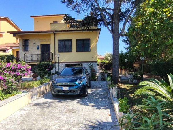 casa indipendente in vendita ad Anzio in zona Lido dei Pini