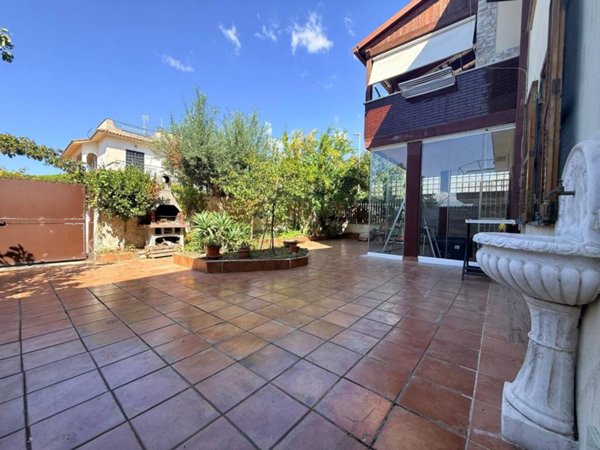 casa indipendente in vendita ad Anzio in zona Stazione