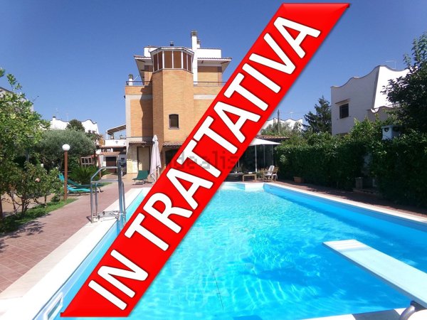 casa indipendente in vendita ad Anzio in zona Villa Claudia