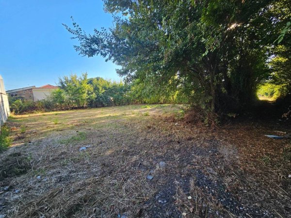 terreno in vendita ad Anzio