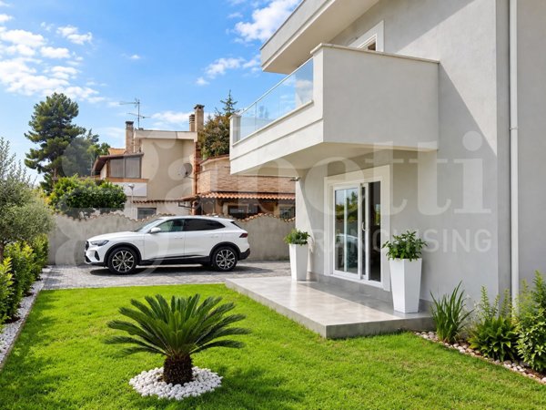 casa indipendente in vendita ad Anzio in zona Mare