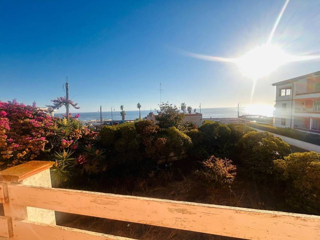 casa indipendente in vendita ad Anzio in zona Anzio Colonia