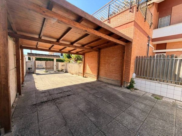 casa indipendente in vendita ad Anzio in zona Lido delle Sirene