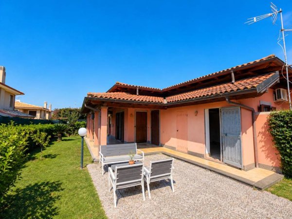 casa indipendente in vendita ad Anzio