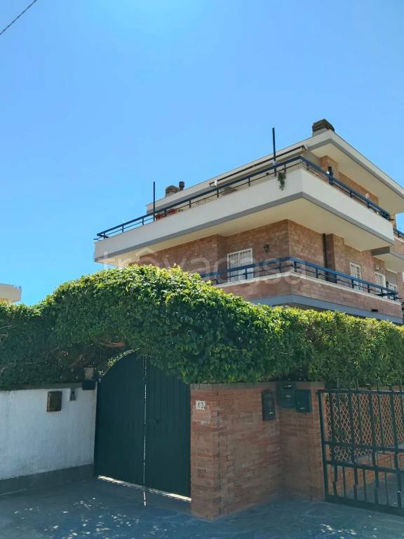 casa indipendente in vendita ad Anzio in zona Cincinnato