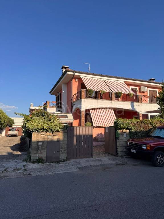 casa indipendente in vendita ad Anzio in zona Stazione
