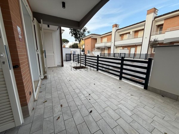 appartamento in vendita ad Anzio in zona Mare