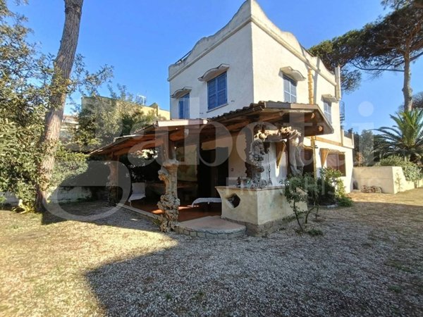 appartamento in vendita ad Anzio in zona Mare