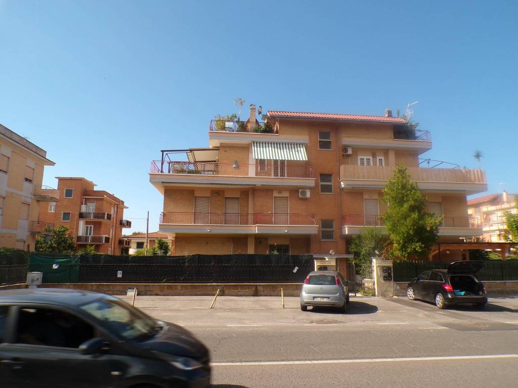 appartamento in vendita ad Anzio in zona Mare