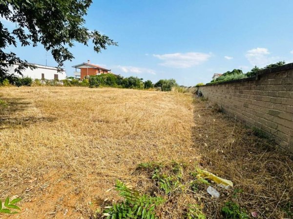 terreno in vendita ad Anzio in zona Mare