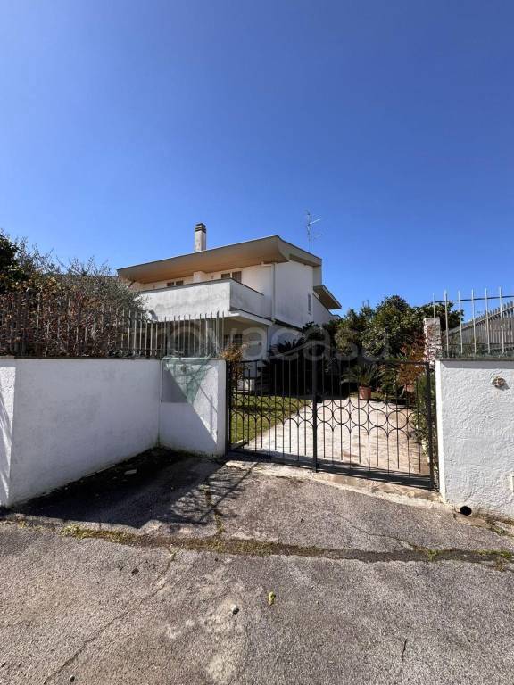 casa indipendente in vendita ad Anzio