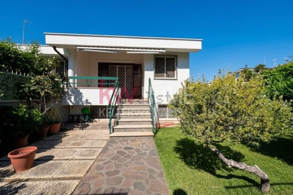 casa indipendente in vendita ad Anzio in zona Villa Claudia