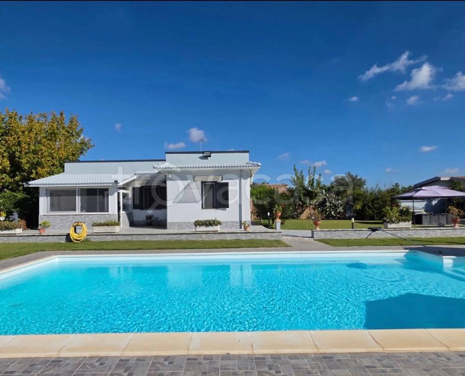 casa indipendente in vendita ad Anzio in zona Stazione