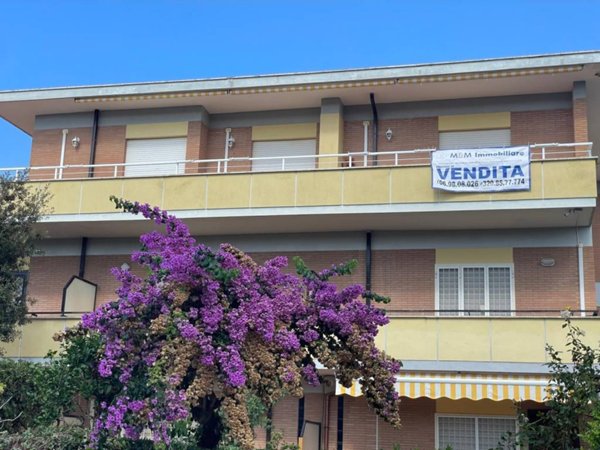 appartamento in vendita ad Anzio in zona Mare