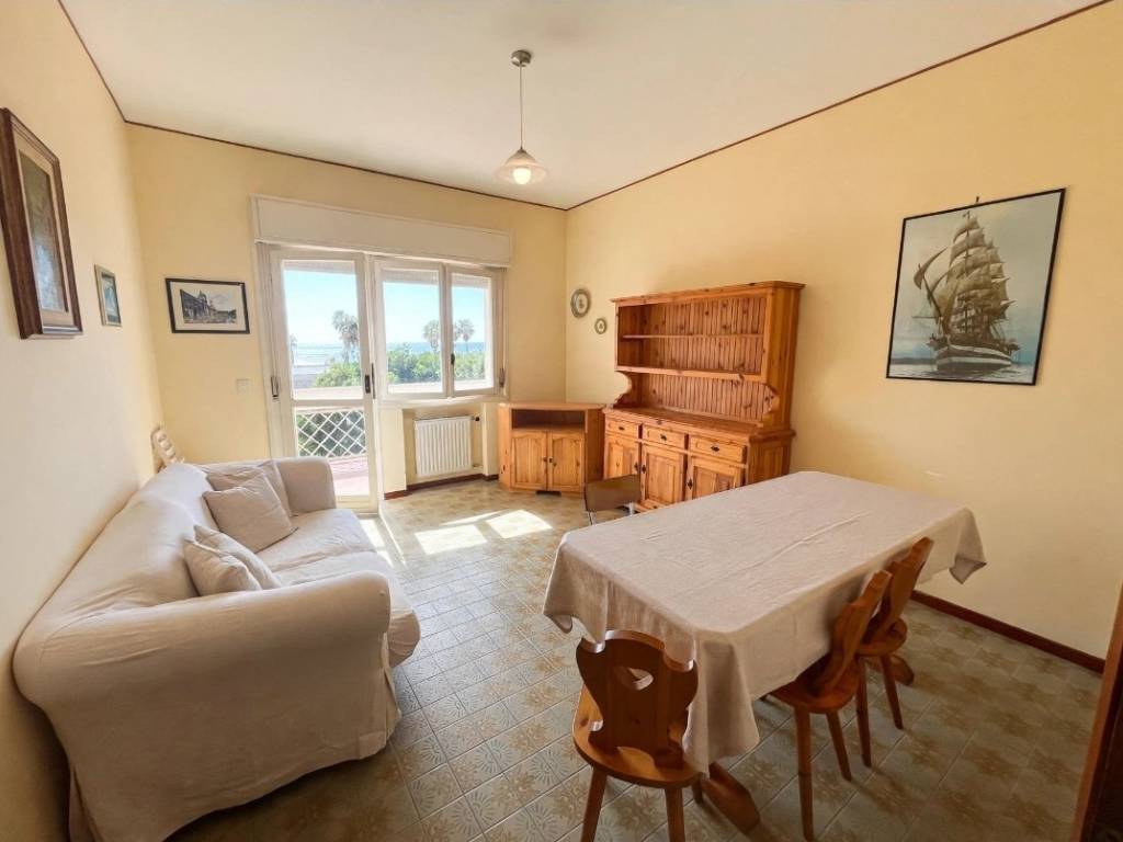 appartamento in vendita ad Anzio in zona Anzio Colonia