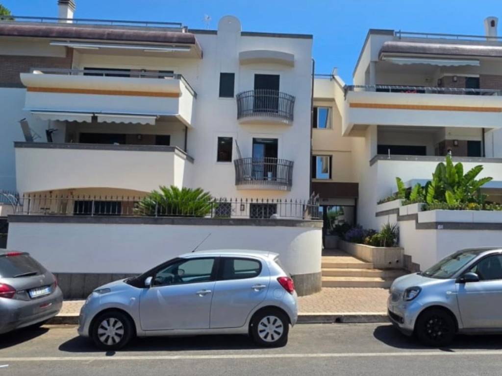 appartamento in vendita ad Anzio in zona Mare